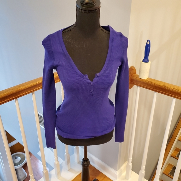 Sweater - Picture 2 of 3